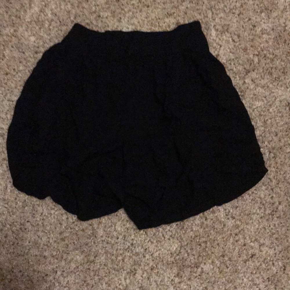 Cute black flowy shorts